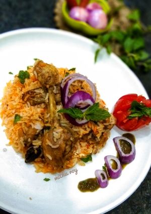 मुर्ग दम बिरयानी(murg dam biryani recipe in Hindi) रेसिपी मुख्य फोटो