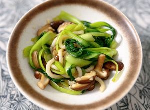 Hình của món Mỳ udon xào chay.