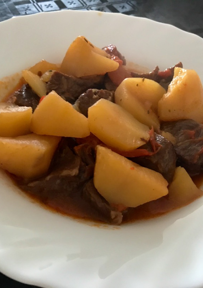 Una foto de Estofado de ternera con patatas [OLLA GM]