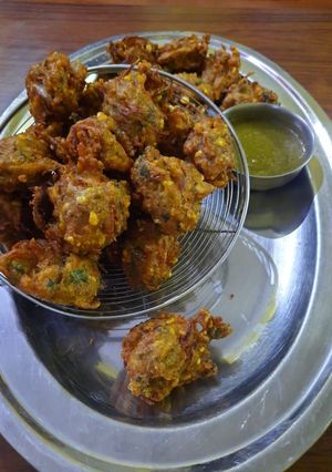 लेफ्टओवर मंगोड़े (Leftover Mangode recipe in hindi) रेसिपी मुख्य फोटो