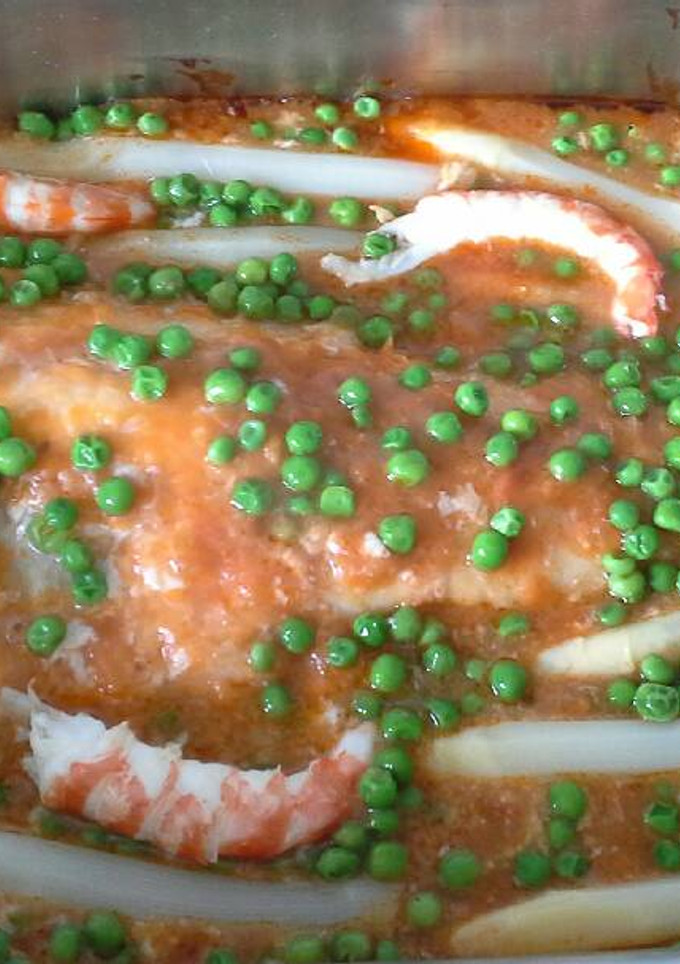 Una foto de Filetón de bacalao en salsa