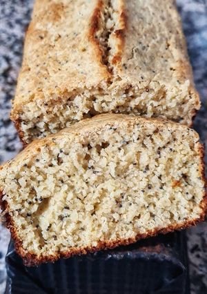 Una foto de Budín de limón y amapola, con avena y sin azúcar 🍋