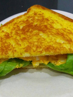 Foto resep Roti sandwich bakar(isi telor rebus+sosis)
