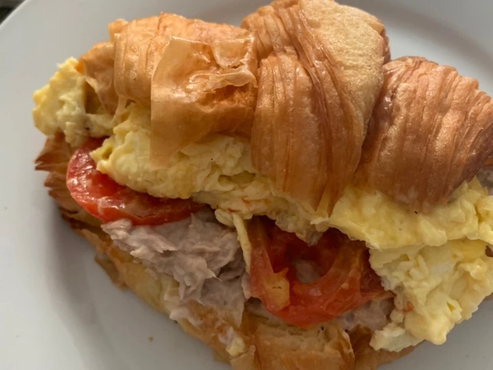 Cara Gampang Menyiapkan Resep Tuna Mayo Croissant Sandwich 🥐 yang Menggugah Selera Anti Ribet, Bikin Ngiler
