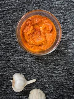 લસણ ની ચટણી(Garlic Chutney Recipe in Gujarati) રેસીપી મુખ્ય ફોટો
