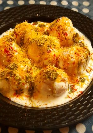 दही वडा (dahi vada recipe in hindi) रेसिपी मुख्य फोटो