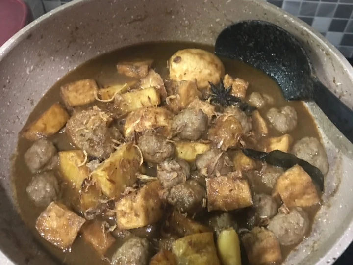 Cara Gampang Menyiapkan Resep Semur Daging Kentang Tahu Telur ala mama Dewi yang  Bikin Ketagihan Anti Ribet, Lezat Sekali