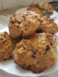 A picture of Chocolate vanilla rock cakes.