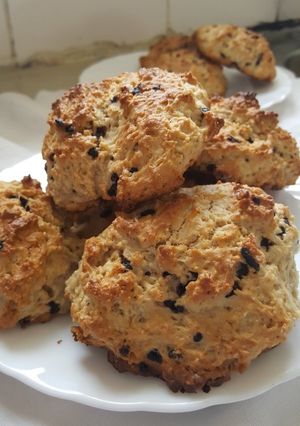A picture of Chocolate vanilla rock cakes.