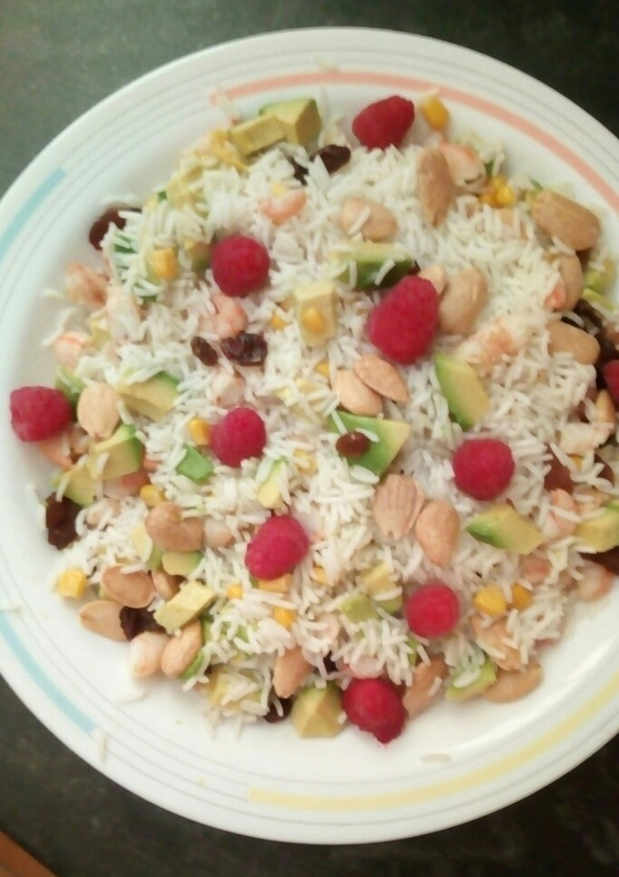 Una foto de Ensalada de arroz fresquita