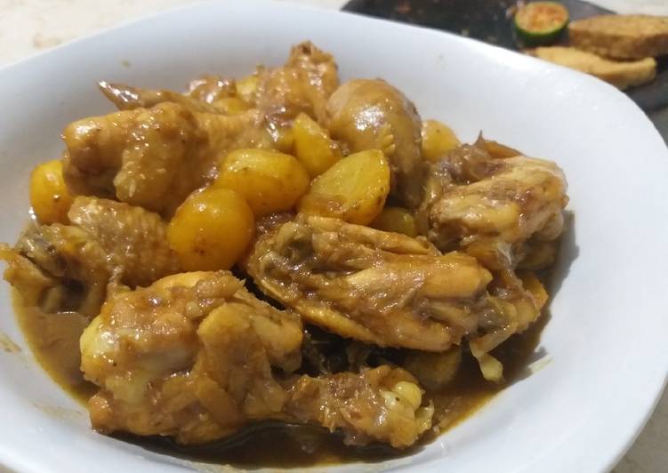 Semur kentang ayam