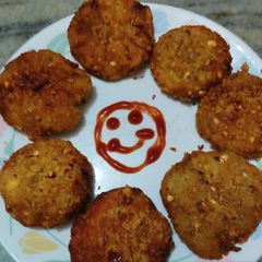 A picture of Crispy bread roll made by Abha Gautam.