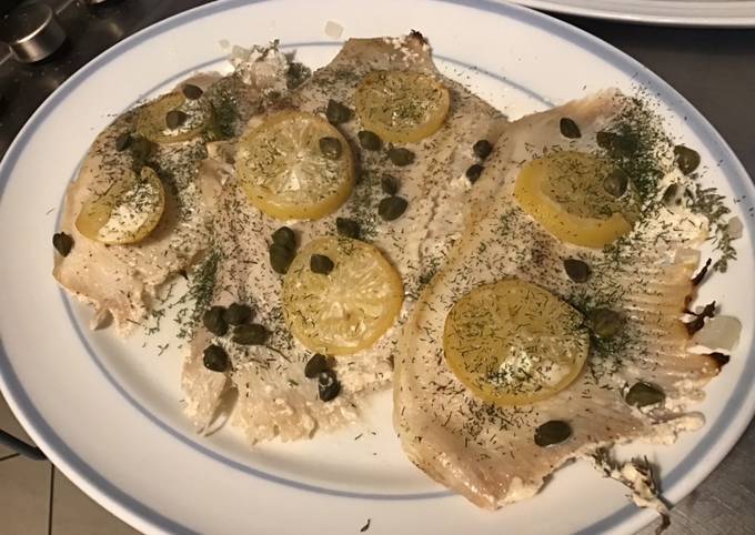 Ailes de raies au oignons,câpres,citron et herbes aromatiques du jardin