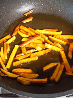 عکسی از دستور سیب زمینی سرخ کرده🍟🍟🍟