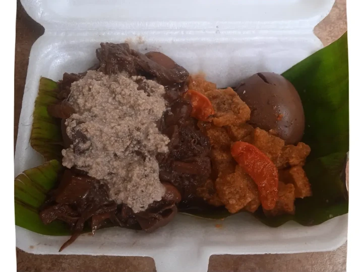 Cara Mudah Menyiapkan Resep Gudeg Krecek yang  Bikin Ketagihan Anti Ribet, Sempurna