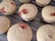 Una foto de muffins harina de almendras