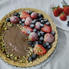 A picture of No bake chocolate tart.