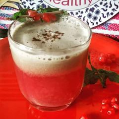 A picture of Pomegranate mint juice.