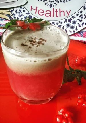 A picture of Pomegranate mint juice.