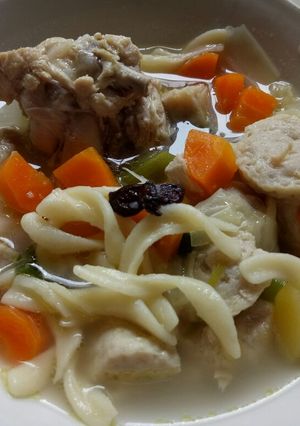 Foto resep Sop ayam baso fusilli