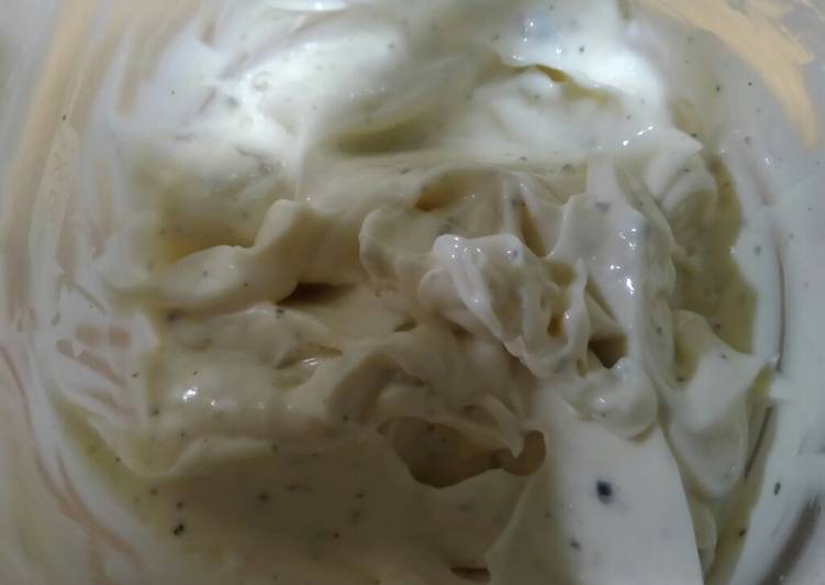 Steps to Make Quick Peppered Mayonnaise