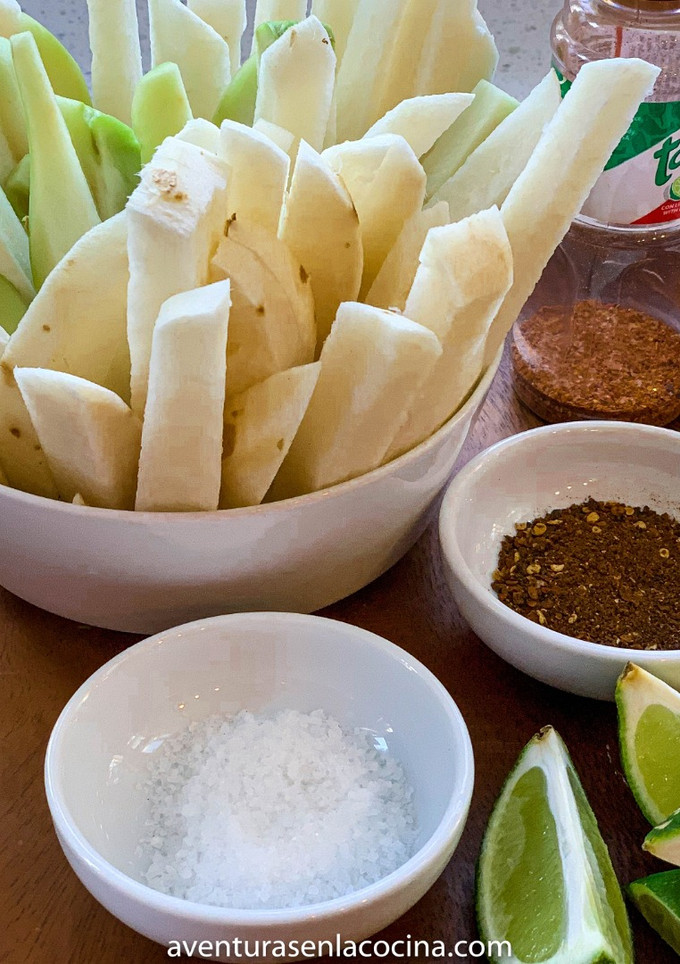 Una foto de Botana de Jícama y Chayote