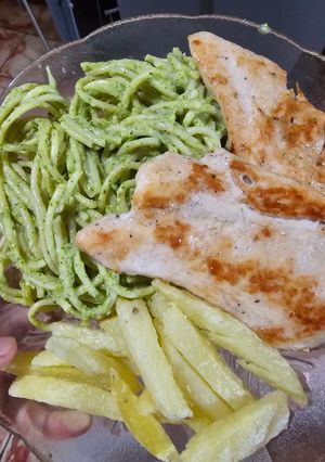 Una foto de Espagueti de brócoli cremoso