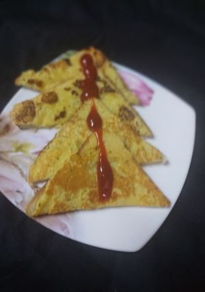 A picture of Moong dal toast.