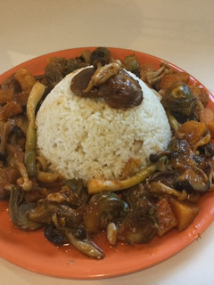 Una foto de Arroz blanco con verduras