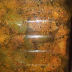 A picture of Aam ka pickle.
