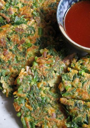 A picture of Edible Chrysanthemum Okonomiyaki.