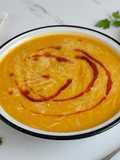 Sopa cremosa de pollo y vegetales
