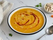 Una foto de sopa crema de tomates