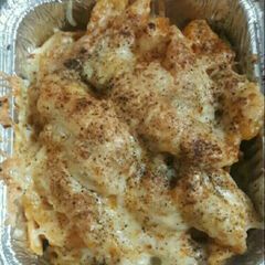 A picture of Cheesy pasta.