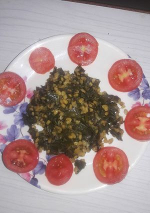 कादां पात डाळ घातलेली (kanda pat dal recipe in marathi) रेसिपी चे मुख्य फोटो 
