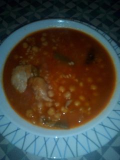 Una foto de Potaje de garbanzos sin grasa fácil