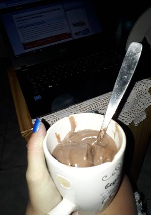 Una foto de Postre tipo serenito con cosas que hay en casa