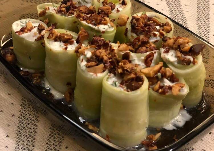 Steps to Make Quick Cucumber Rolls