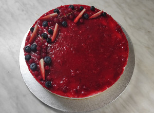 Foto di Cheesecake senza glutine e senza lattosio con coulis di fragole