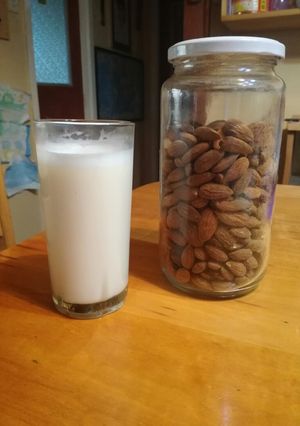 Una foto de Leche de almendras