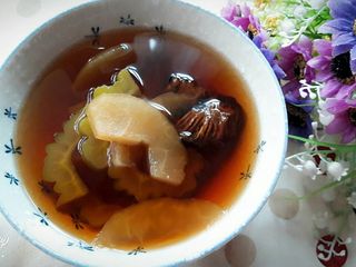 清熱退火 ~ 苦瓜蘋果羅漢果茶