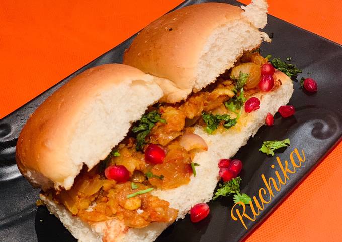 Chatpata stuffed buns Recipe