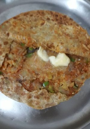A picture of Aalu Chawal Parantha.