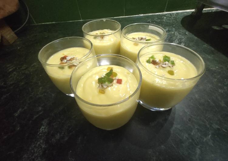 Recipe of Quick Mango mava lassi