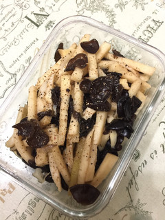 涼拌菜~~鮮筍拌木耳 的食譜成品照片