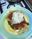 Milanesa a caballo con salsa ranchera🦀