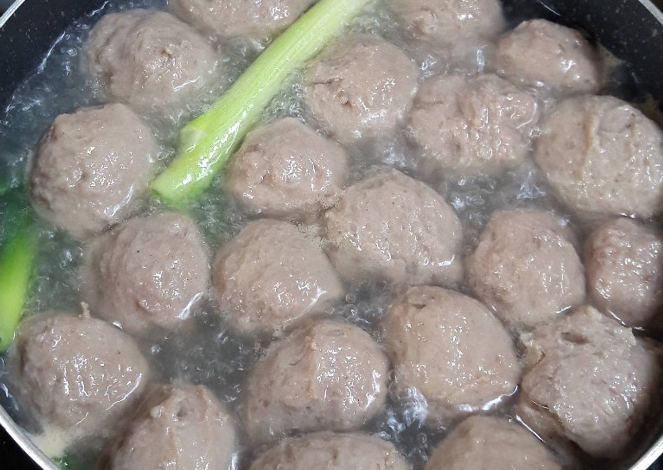 Bakso Sapi Enak dan Kenyal (dan Kuah ala Abang Bakso)