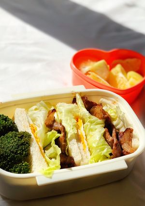 快速照燒梅花豬生菜三明治 的食譜成品照片