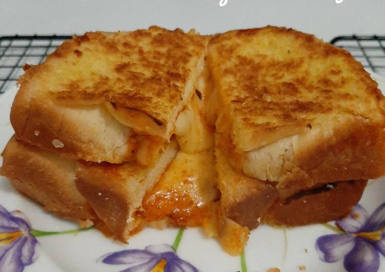 Sandwich Bolognese Cheesy