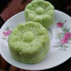 A picture of 3. Putu ayu.